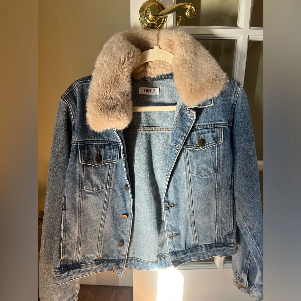 Jean jacket - Picture 1 of 3